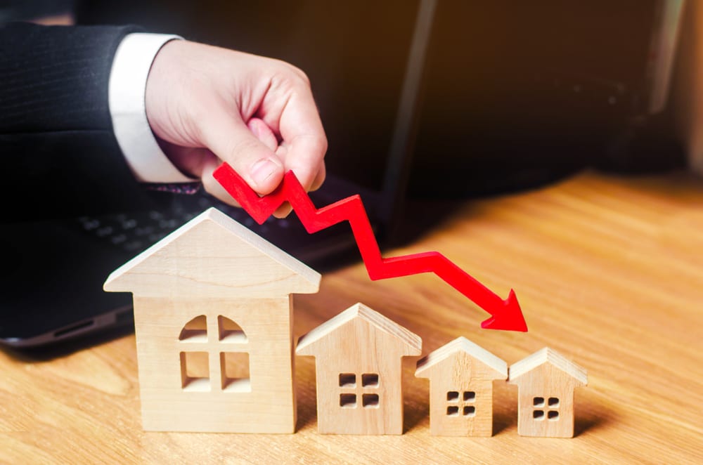 House prices fall